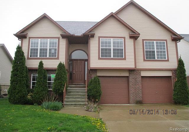 1st image of 25291 Warren Dr #108