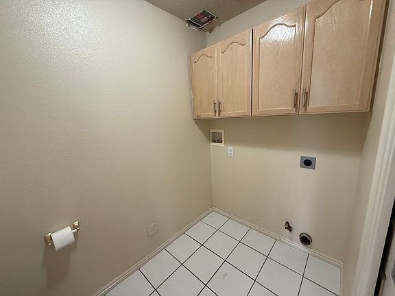 4th image of 1031 N Westridge Dr #1