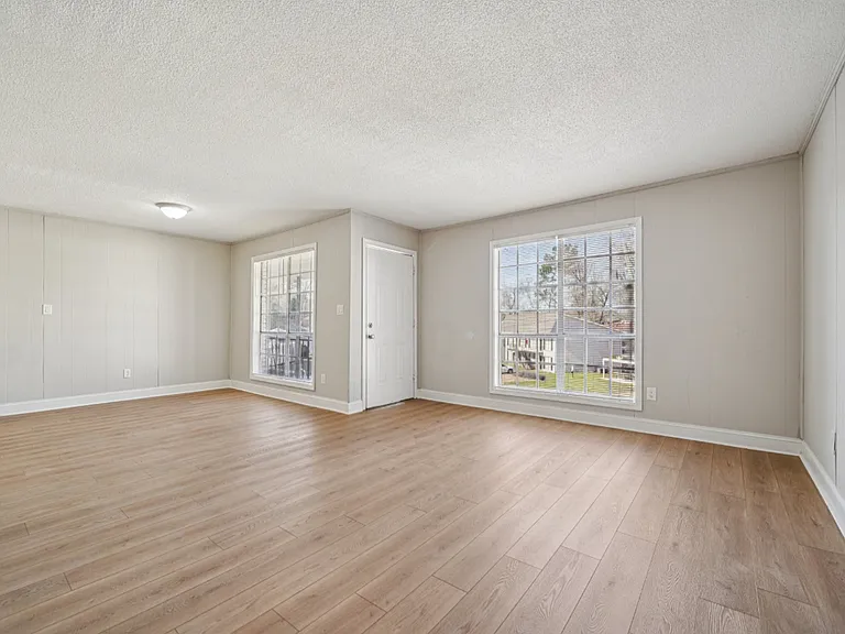 Dogwood Lane Apartments — Photo 20