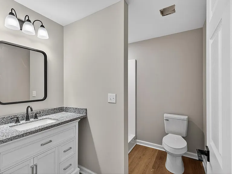 Tanglewood Dr — Photo 27