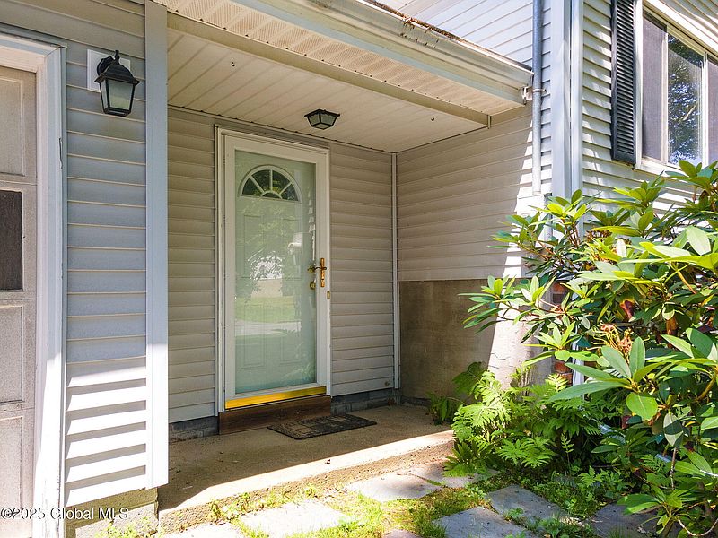 4th image of 26 Grissom Drive