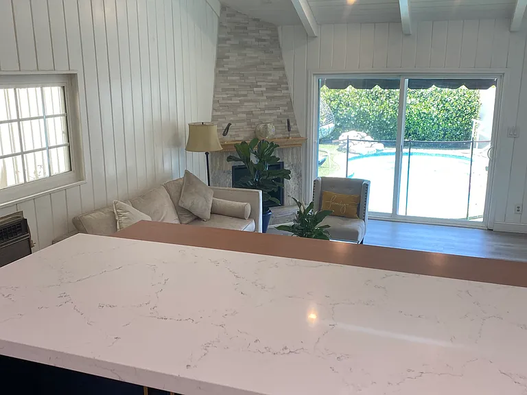 446 S Almont Dr — Photo 7