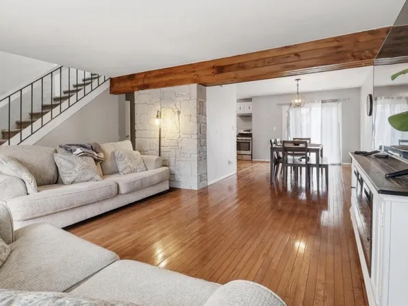 9228 N 70th STREET, Milwaukee, WI 53223