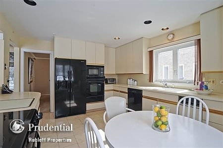 4th image of 630 Ballantrae Dr #13A