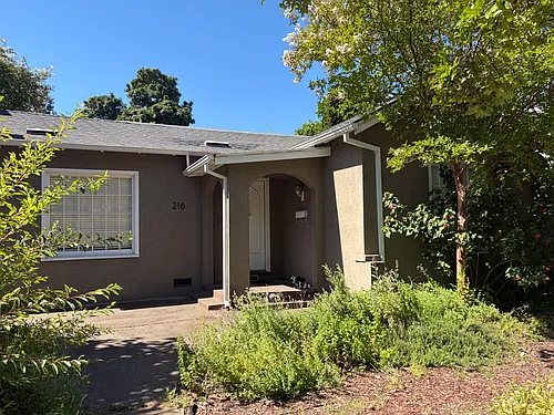 216 Haydon St Photo 1