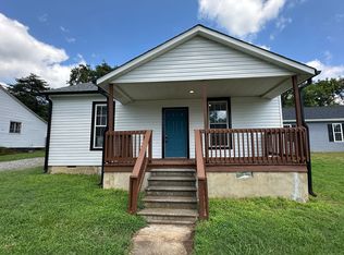 313 W Market St, Graham, NC 27253