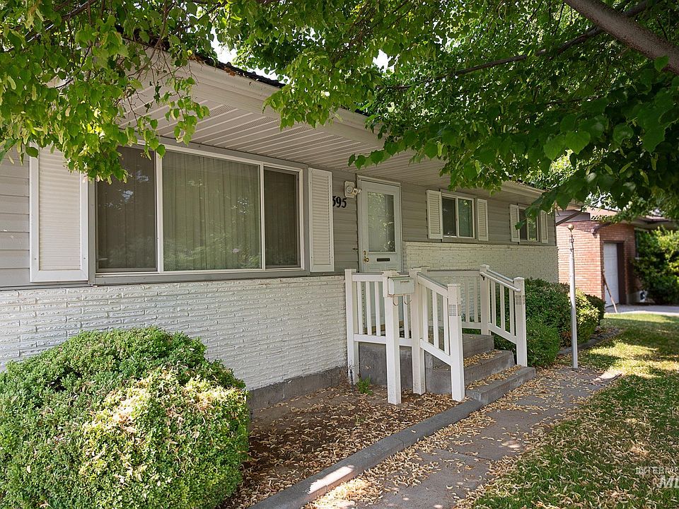 1st image of 395 Dubois Ave
