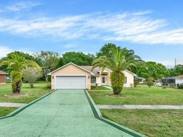 36532 Francis Dr, Grand Island, FL 32735