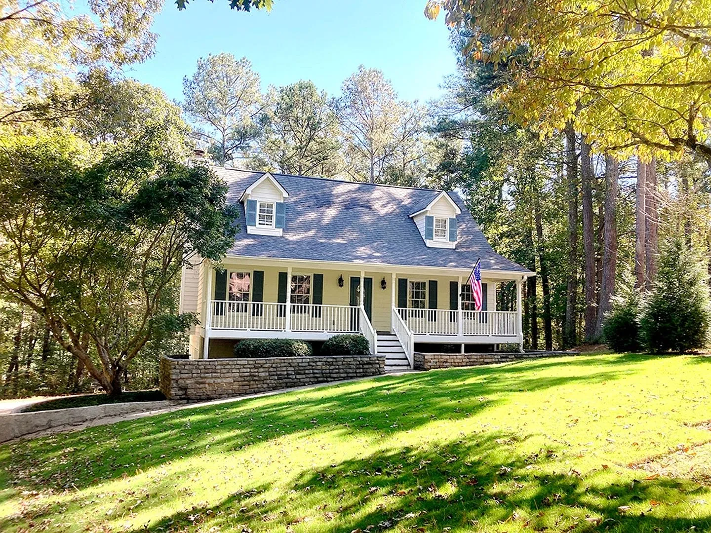 1370 Fernwood Ct — Photo 1