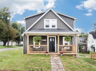 104 E School St, Mars, PA 16046