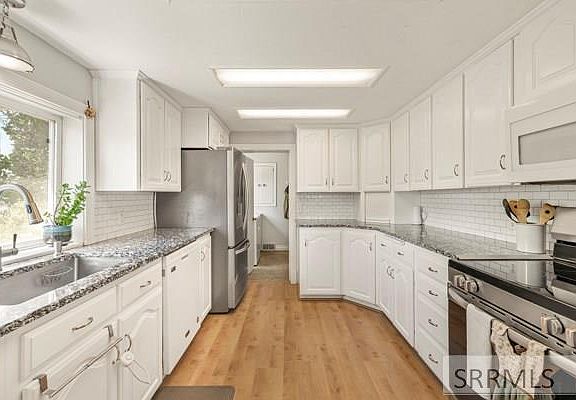 3rd image of 3347 E 100 N