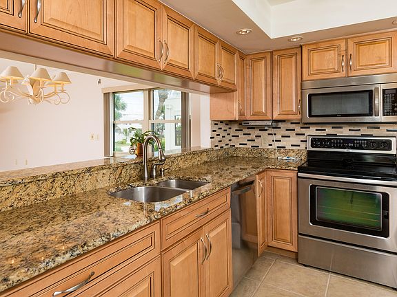 4th image of 2050 Atlantic St APT 326