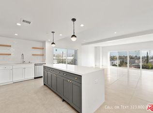 6025 Craner Ave #402, North Hollywood, CA 91606