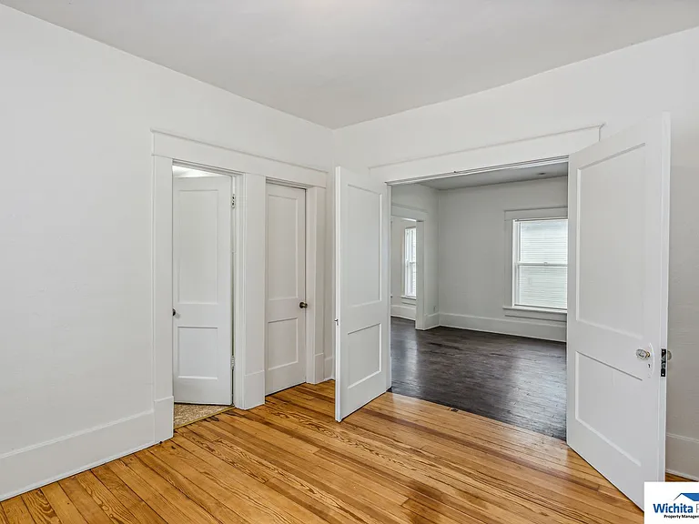 224 N Elizabeth St — Photo 11