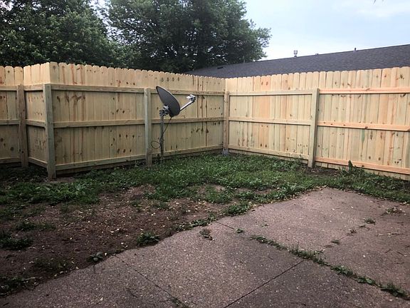 2nd image of 2801 Boxwood Ln