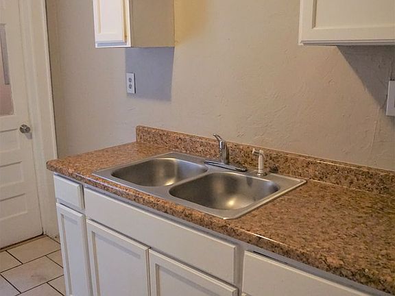 5th image of 1020 NE 18th St #4184E2397