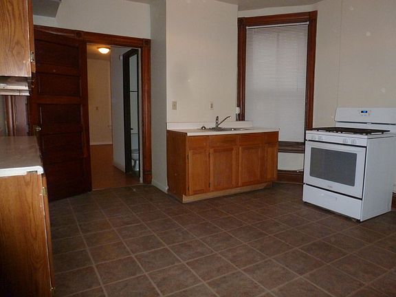4th image of 4536 Chouteau Ave