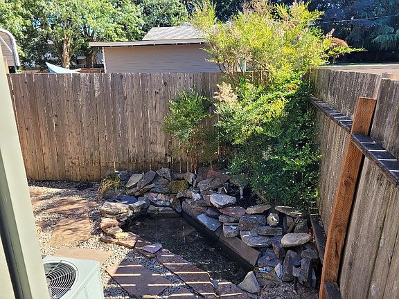 4th image of 6611 NE 55th St