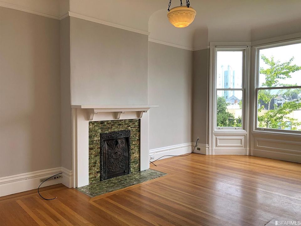1st image of 844 Waller St #B