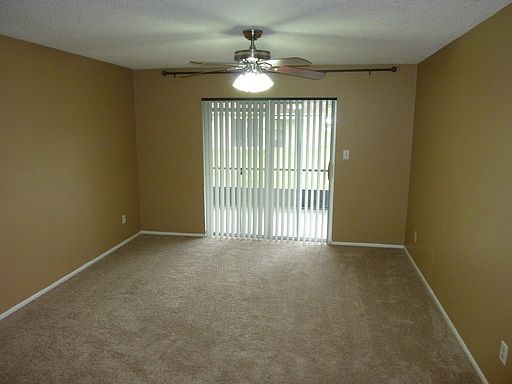 4th image of 10750 Lazy Lake Dr