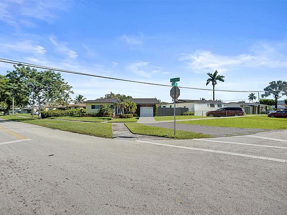 3rd image of 9105 Little River Dr
