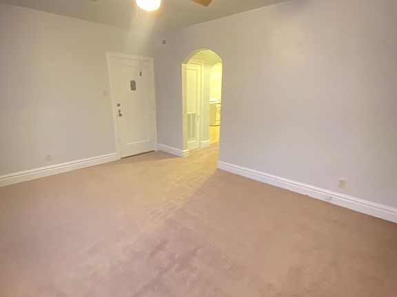 2nd image of 4240 Neosho St APT 102