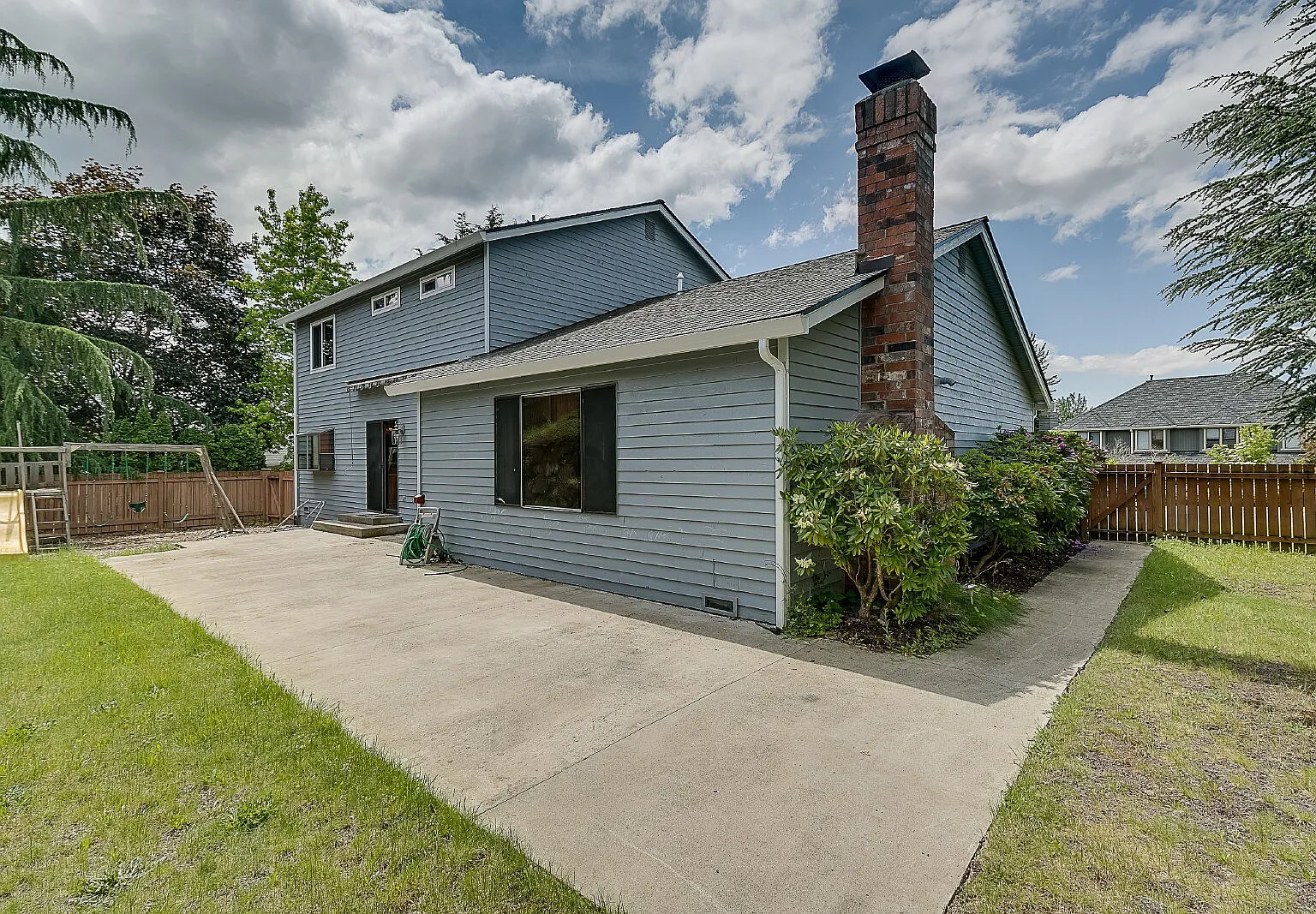 Gorgeous 3 bedroom home in College Hill Skyridge neighborhood of Bellevue — Photo 3