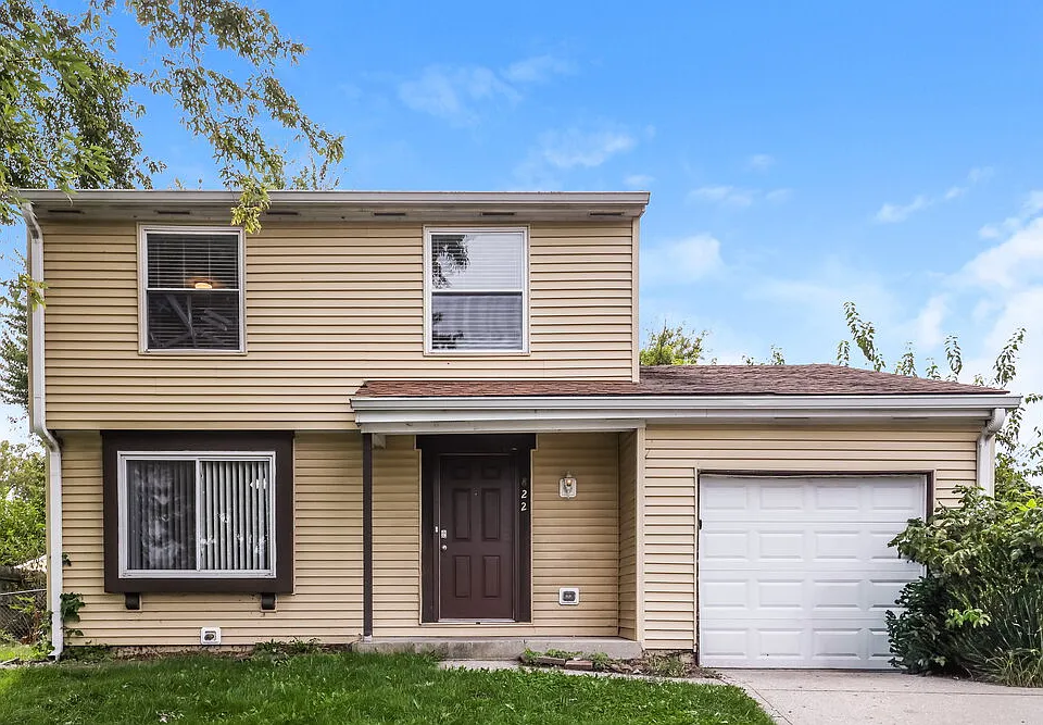 822 Woodlark Dr