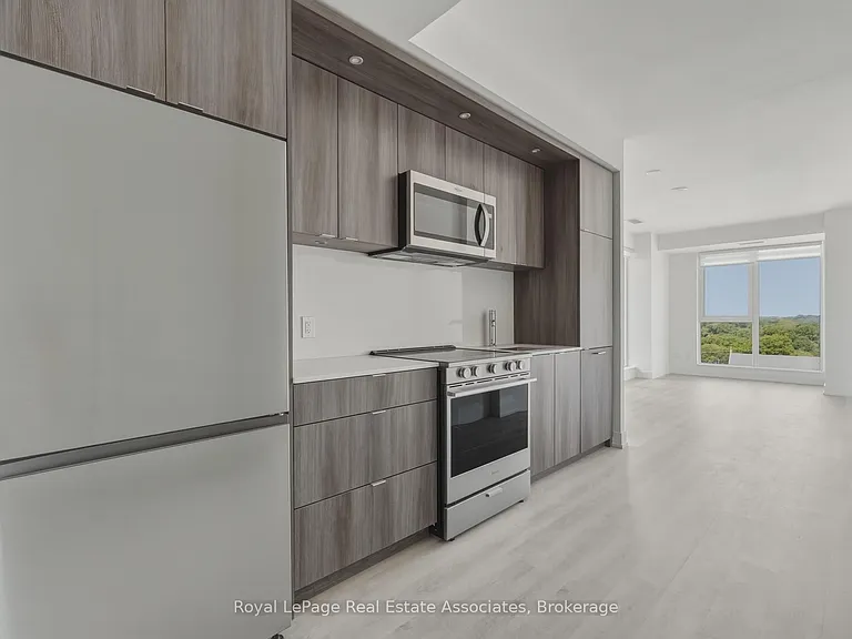 25 Cordova Ave #1212 — Photo 2