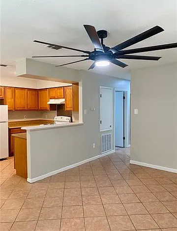 1411 Hooks Dr #B — Photo 5