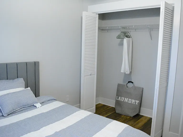Shelborne Dr — Photo 14