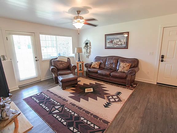2nd image of 2238 Baxter Ln APT 2
