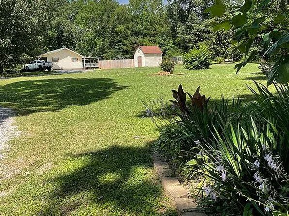 3518 Edmonds Dr, Scottsboro, AL 35769