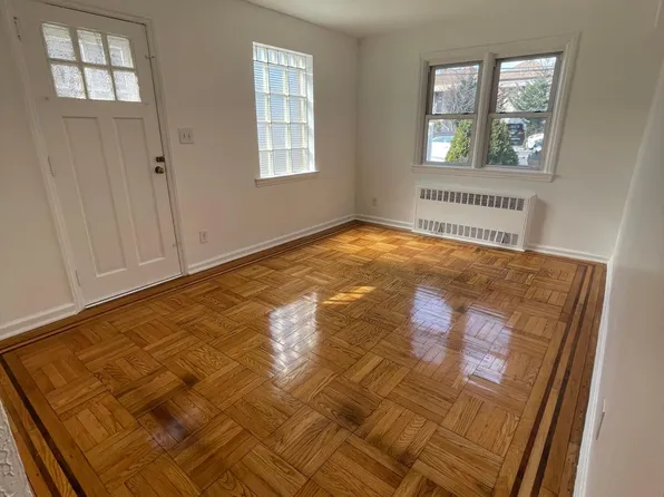 (undisclosed Address), Bronx, NY 10461