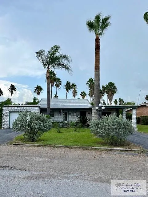 2 bed, 3.0 bath, 1688 sqft, $1,600 — Photo 1