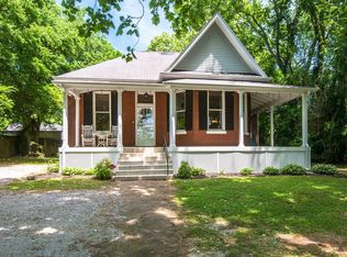 305 Riverside Dr, Columbia, TN 38401