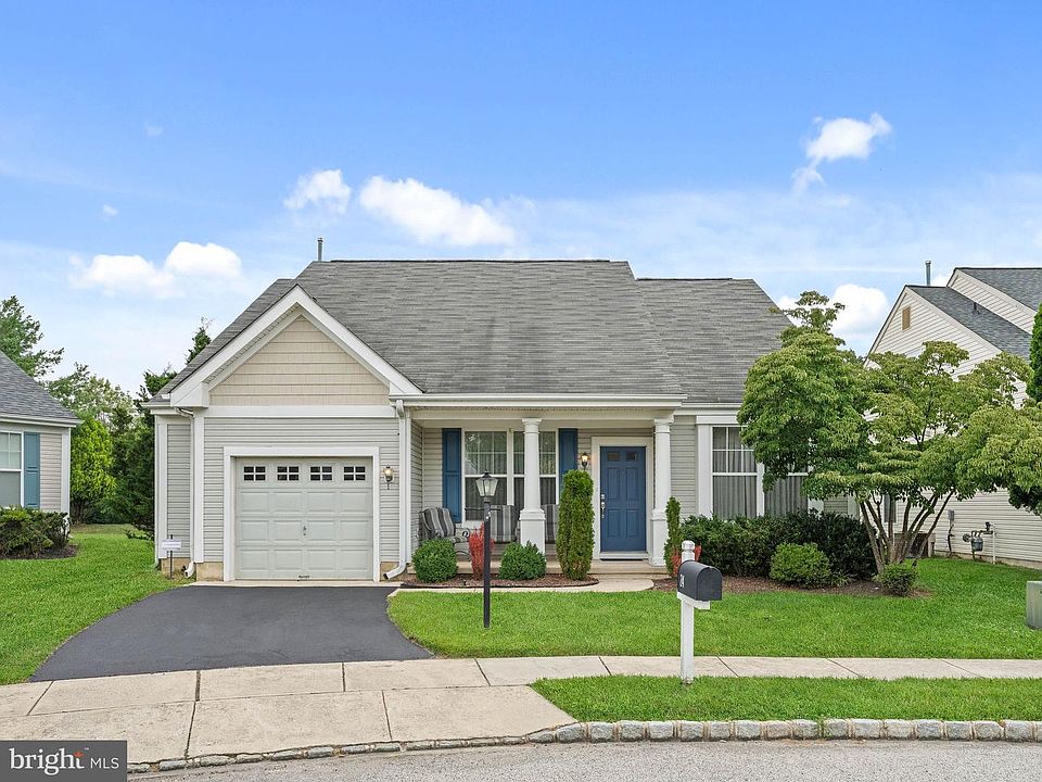 1st image of 24 Violet Ct