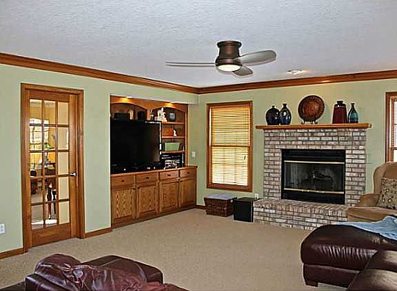 5th image of 26339 Laurel Ln