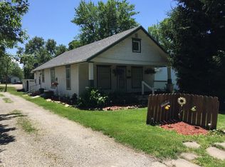 117 W 6th St, Stanberry, MO 64489