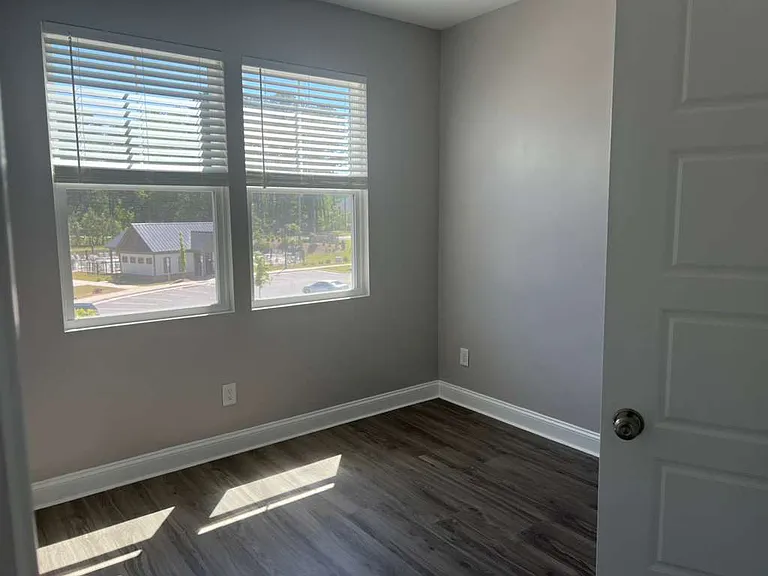 1947 Fahey Dr — Photo 24
