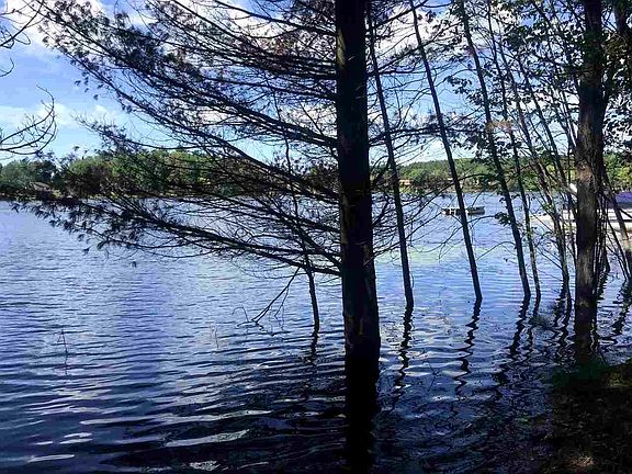 3rd image of W10109 Koonz Lake Ln