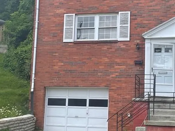 577 Lucia Dr, Pittsburgh, PA 15221