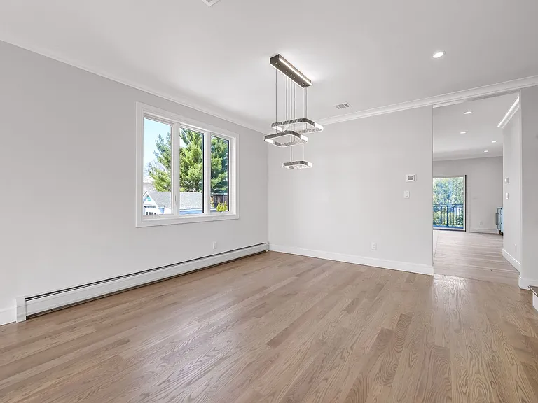 39 Washington Ave — Photo 17
