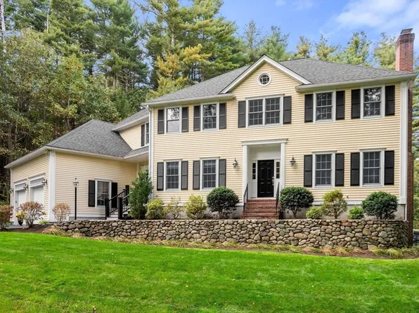 124 Glezen Ln, Wayland, MA 01778