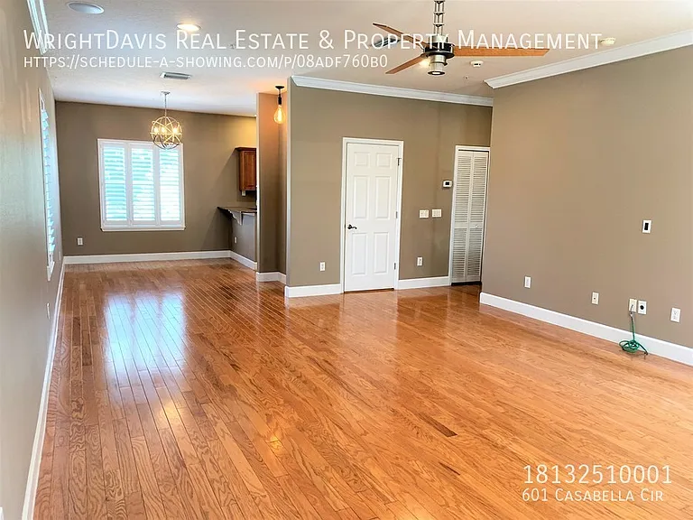 601 Casabella Cir — Photo 11