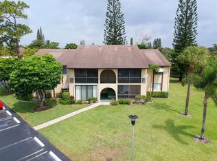 326 Pine Ridge Cir APT D-2, Greenacres, FL 33463