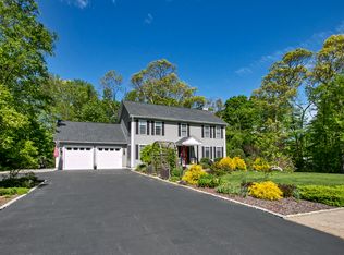 30 Stewart Dr, Norwich, CT 06360