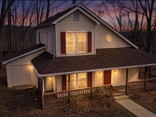 109 Hilltop Ct, Cross Junction, VA 22625