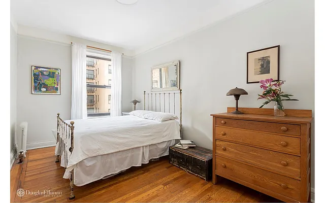 Sold by Douglas Elliman | media 10