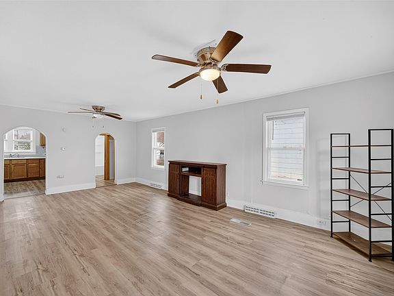 4th image of 1810 Walnut St